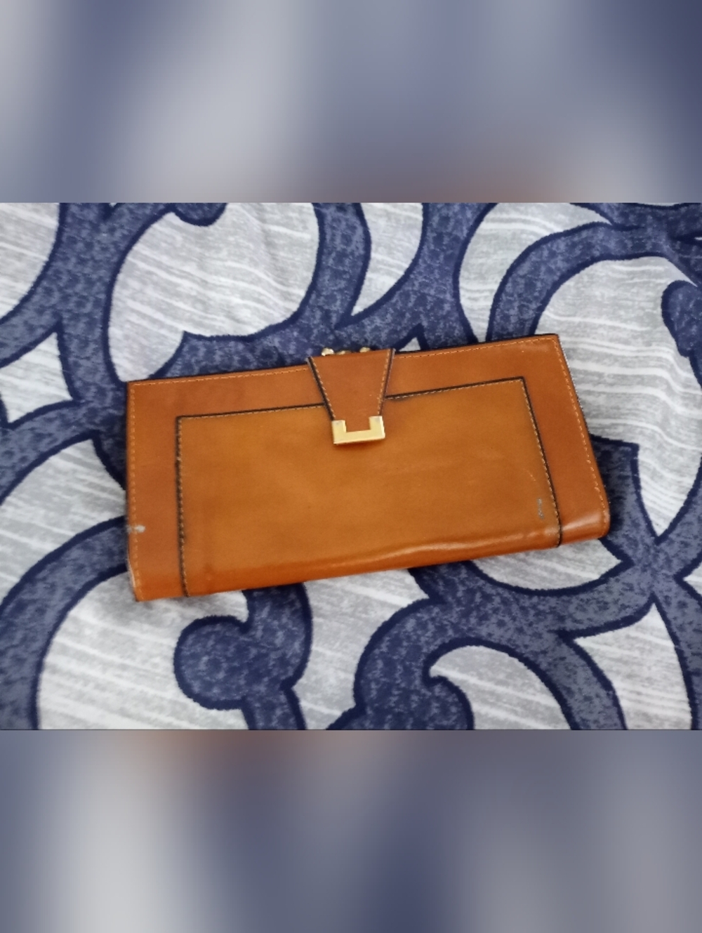 Vintage BUXTON Cosmopolitan Mellow Hide (Bovine, European) Wallet